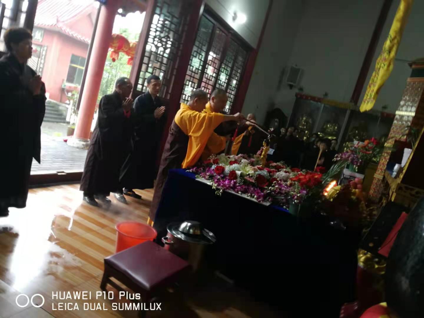 快盈500释迦牟尼佛圣诞法会圆满